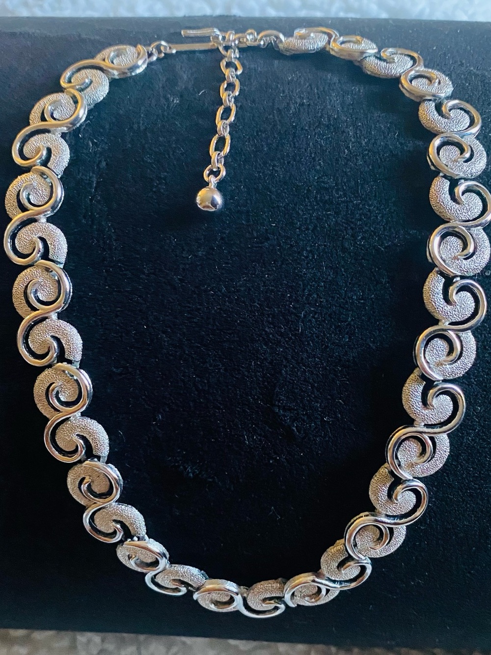 Crown Trifari Silver Tone Choker Necklace Swirls Ribbon Snails Vintage Trifanium